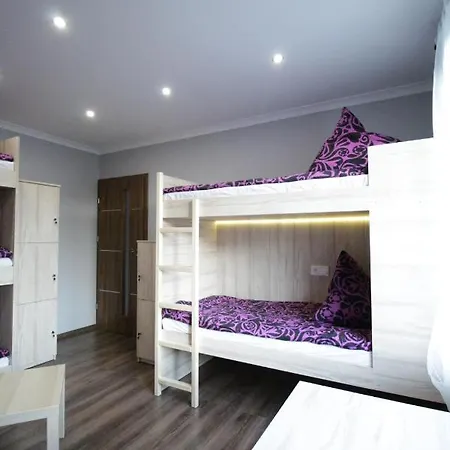 Cheap Hostel 2 אכסניה גדינייה