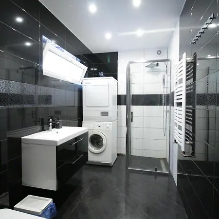 אכסניה Cheap Hostel 2 גדינייה